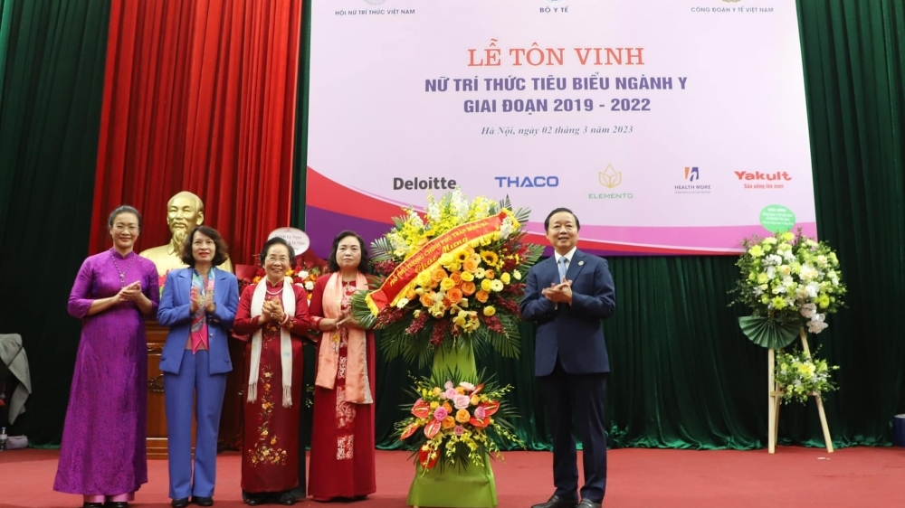 Tôn vinh 51 nữ trí thức tiêu biểu ngành Y giai đoạn 2019 - 2022