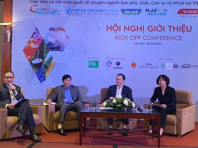 Hơn 200 doanh nghiệp tham gia triển lãm về sơn, giấy, cao su, nhựa