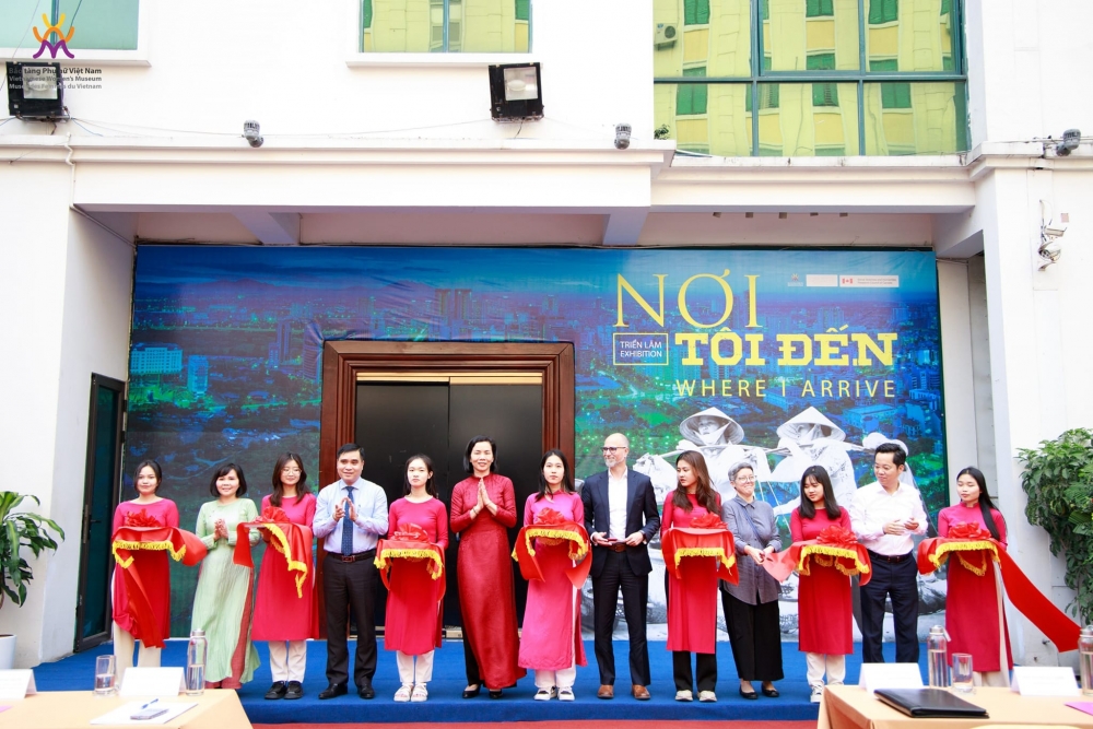 “Nơi tôi đến” - Triển lãm về nữ lao động di cư tại Hà Nội