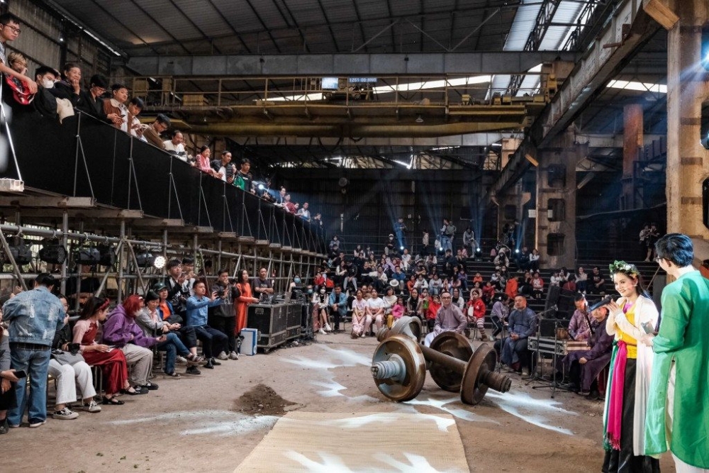 Giới sáng tạo khấp khởi mừng đón tin vui