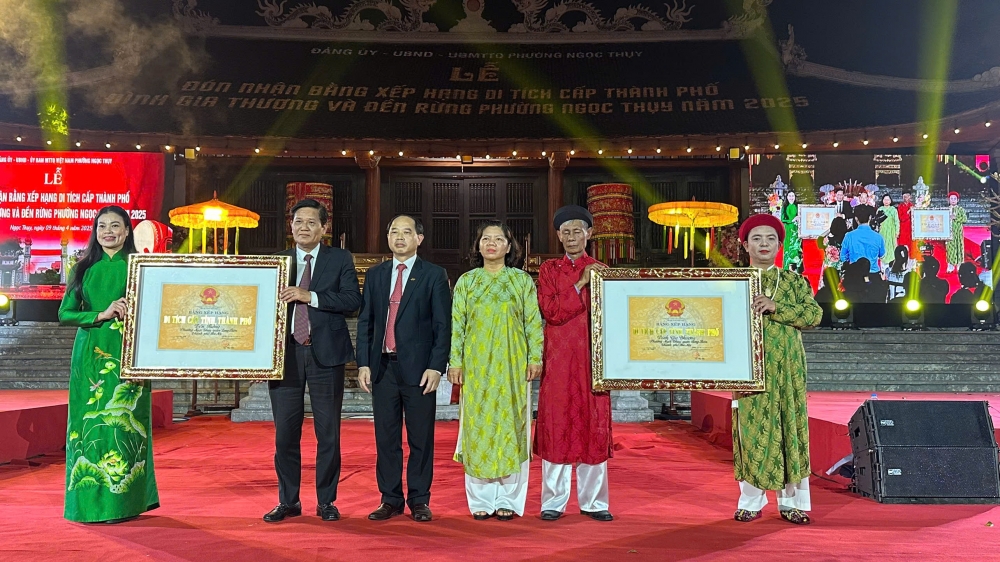 Quận Long Biên: Tưng bừng Lễ đón nhận bằng xếp hạng di tích cấp thành phố