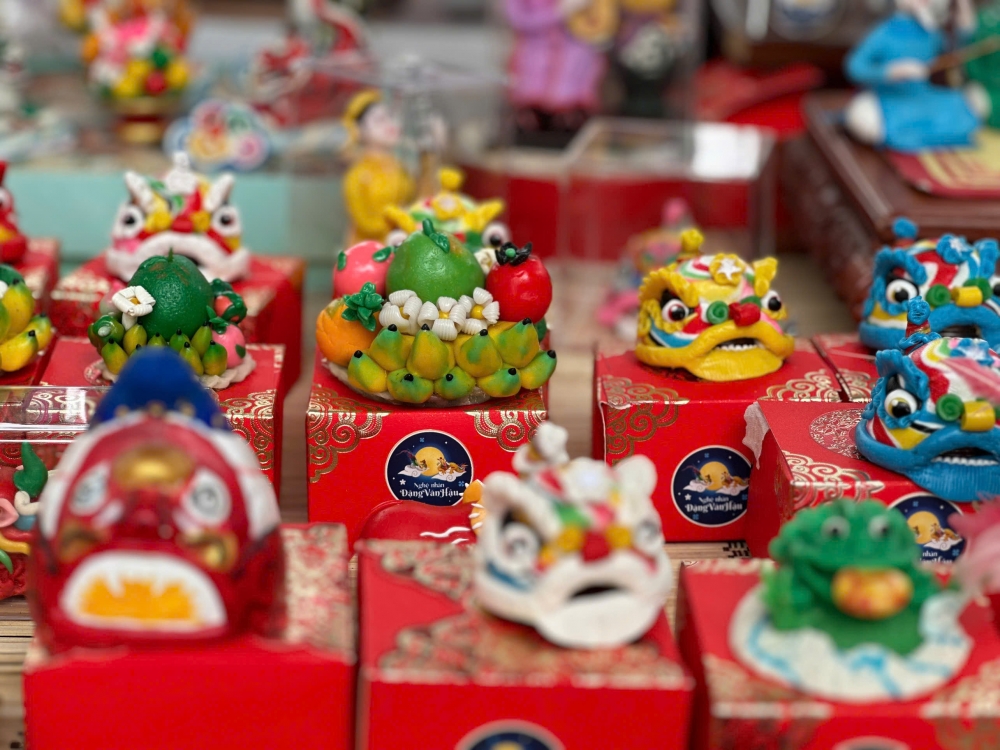 Phong phú sản phẩm làng nghề tại Lễ hội quà tặng du lịch Hà Nội năm 2025