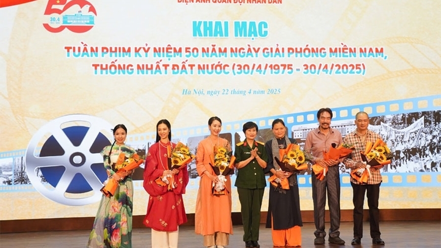 Chiếu phim kỷ niệm các ngày lễ lớn