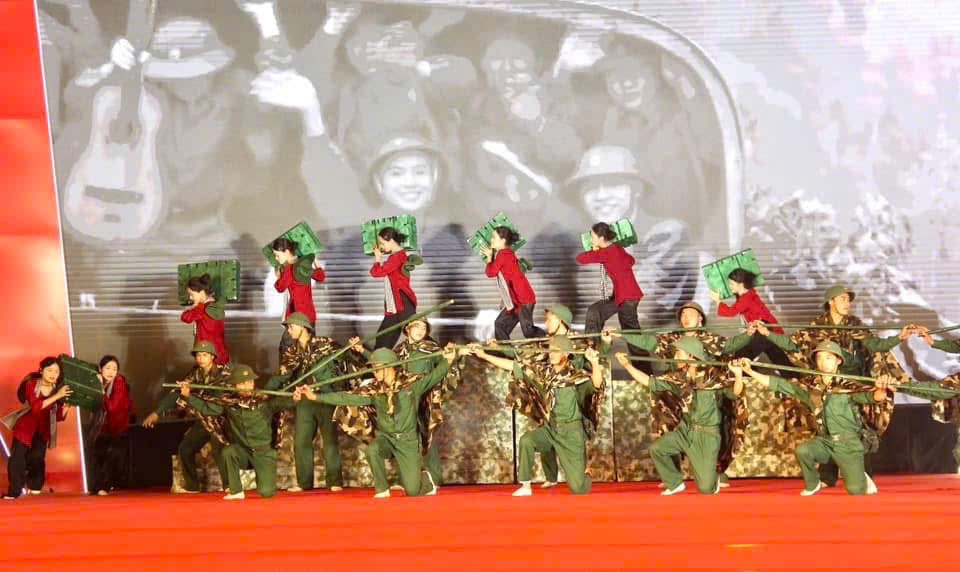 Bản hùng ca hòa cùng non sông thống nhất