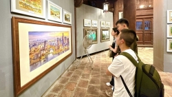 Triển lãm tranh màu nước của các họa sĩ Phương Nam