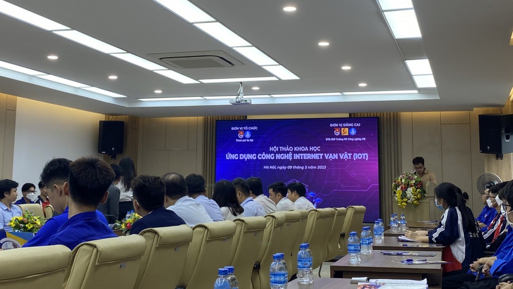 Hội thảo khoa học ứng dụng công nghệ Internet vạn vật (IoT) thu hút đông đảo lãnh đạo các cấp và sinh viên địa bàn Hà Nội
