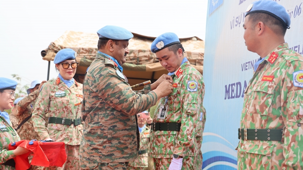 Bệnh viện Dã chiến cấp 2 số 6 được tôn vinh vì sự nghiệp gìn giữ hòa bình