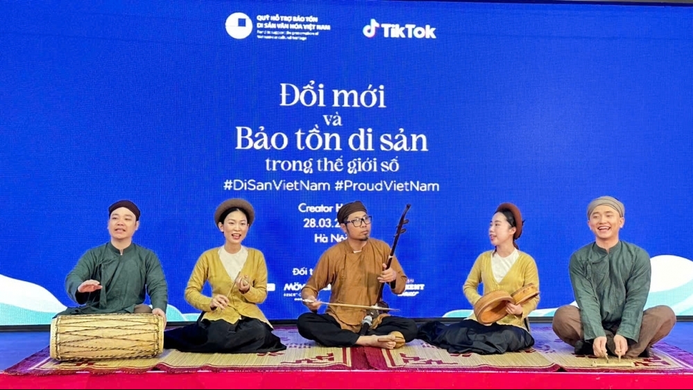 Bài 2: Khơi dậy và tiếp lửa cho tình yêu di sản