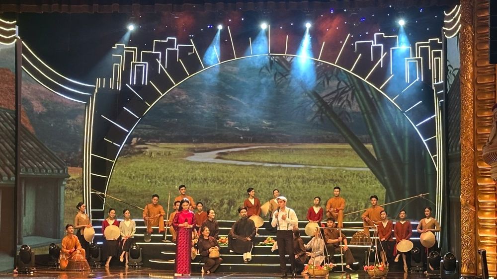 Xúc động những lời ca dâng Bác