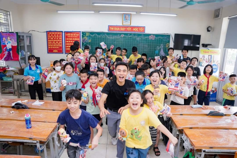 Hành trình "biến hình" từ cậu bé nói lắp đến chuyên giao đào tạo của CEO Fed English