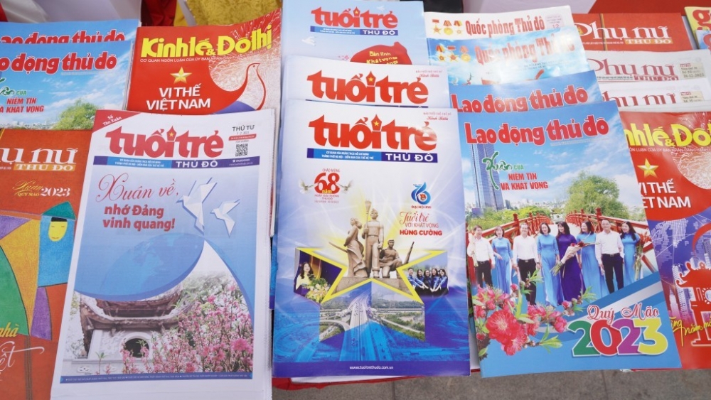 Hơn 400 đại biểu tham dự hội thảo khoa học cấp quốc gia về nền báo chí cách mạng Việt Nam Hơn 400 đại biểu tham dự hội thảo khoa học cấp quốc gia về nền báo chí cách mạng Việt Nam