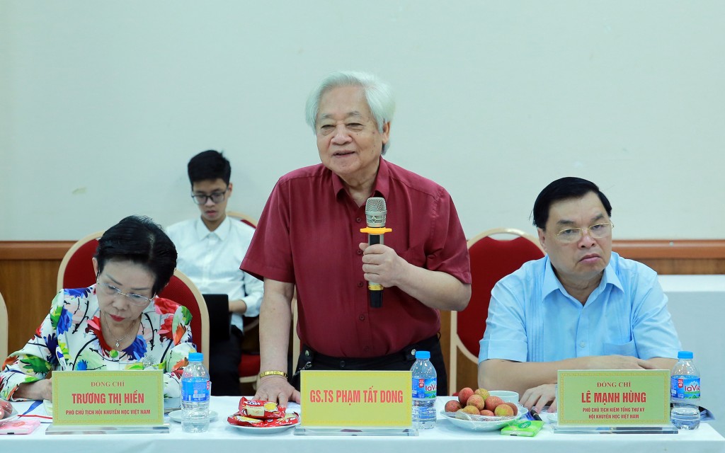 GS.TS. Phạm Tất Dong phát biểu tại cuộc làm việc - Ảnh: VGP/Minh Khôi