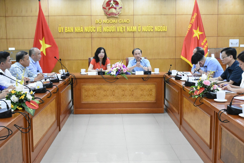 Tăng cường phối hợp, trao đổi thông tin về người Việt Nam ở nước ngoài