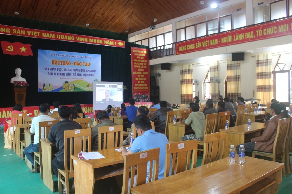 Nông dân Đam Rông “kể chuyện số”