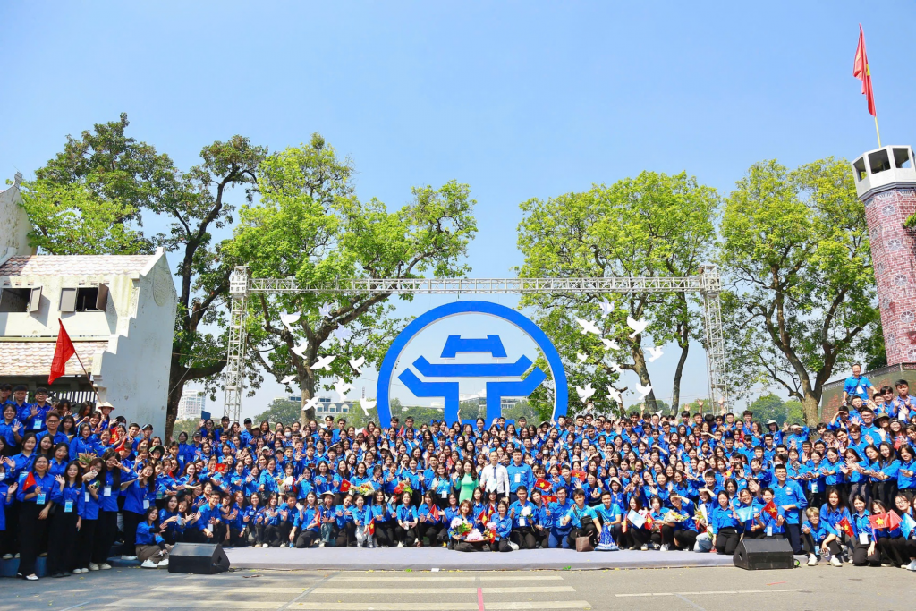 Thời khắc lịch sử - khi tuổi trẻ cùng đất nước bước vào kỷ nguyên mới