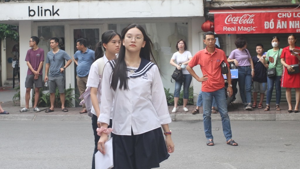 Chi tiết các trường THPT công lập ở Hà Nội hạ điểm chuẩn vào lớp 10