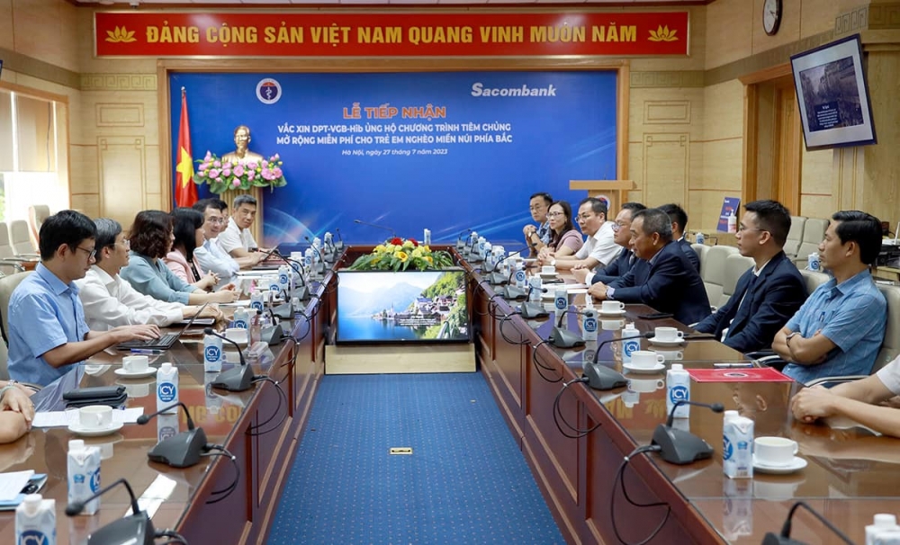 258.000 liều vaccine 5 trong 1 về Việt Nam để tiêm chủng miễn phí cho trẻ