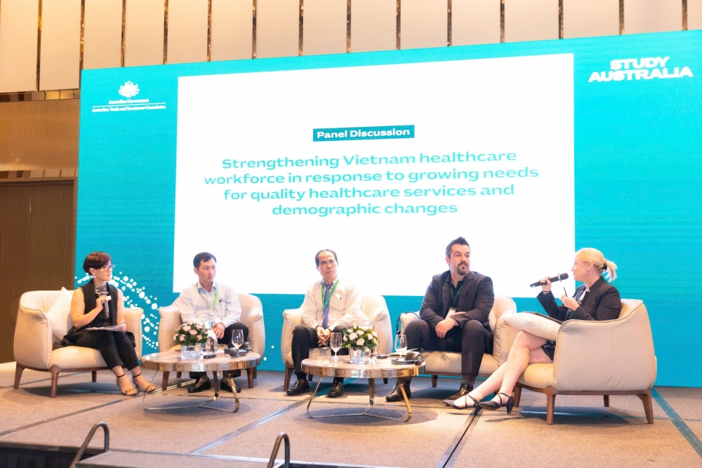 Việt Nam thiếu hụt nguồn nhân lực chăm sóc sức khỏe
