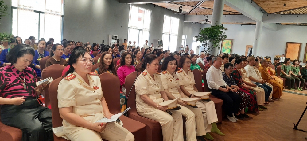 Tri ân tưởng niệm các AHLS Công an Nhân dân