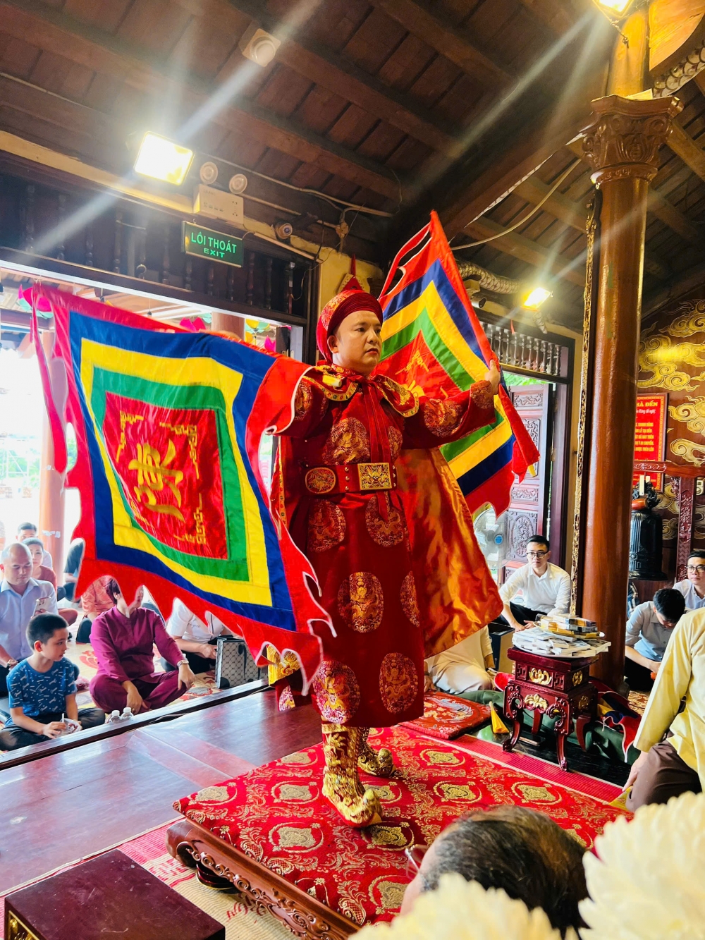 Tiếng chuông Đền Rừng đồng vọng cùng đất nước