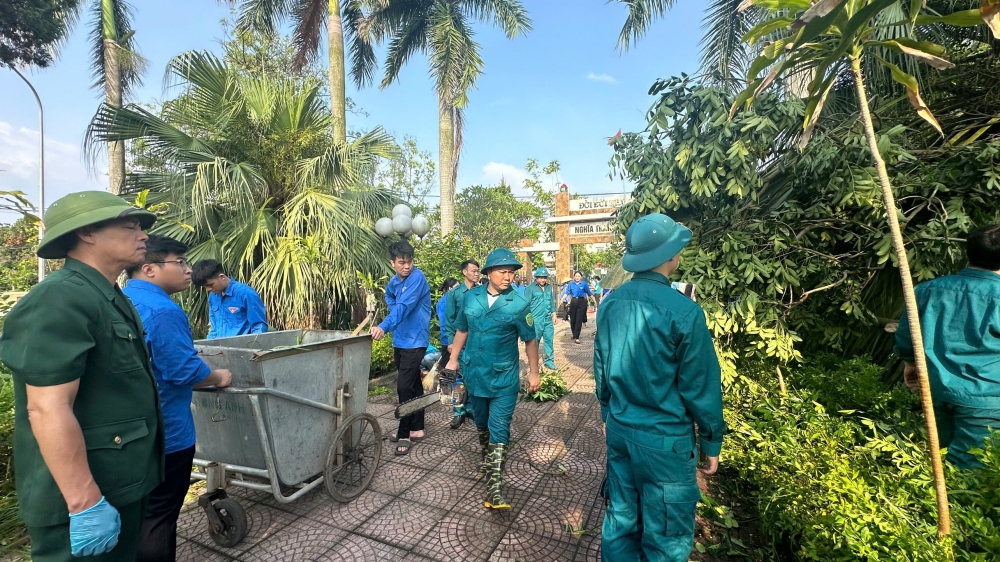 Tuổi trẻ Đông Anh ra quân “Ngày Cuối tuần xanh” Tuổi trẻ Đông Anh ra quân “Ngày Cuối tuần xanh”