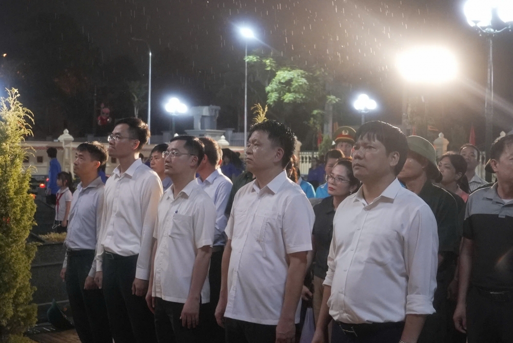 Xã Đông Anh: Long trọng Lễ Thắp nến tri ân các anh hùng liệt sĩ