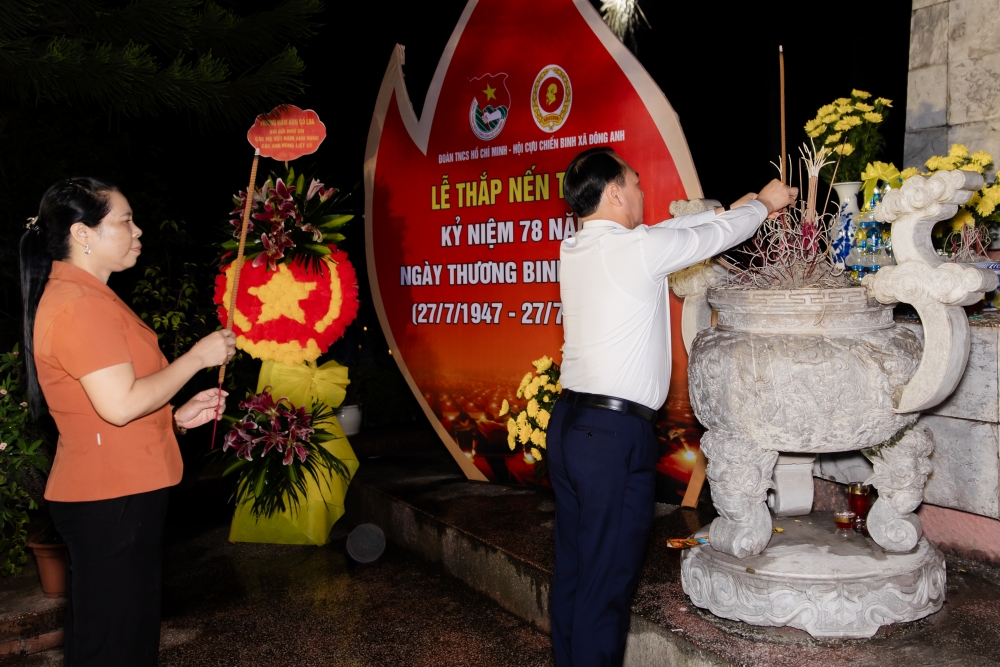 Xã Đông Anh: Long trọng Lễ Thắp nến tri ân các anh hùng liệt sĩ