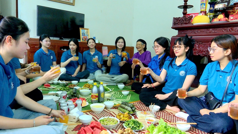 Xã Đông Anh: Thắp nến tri ân tưởng nhớ các anh hùng liệt sĩ