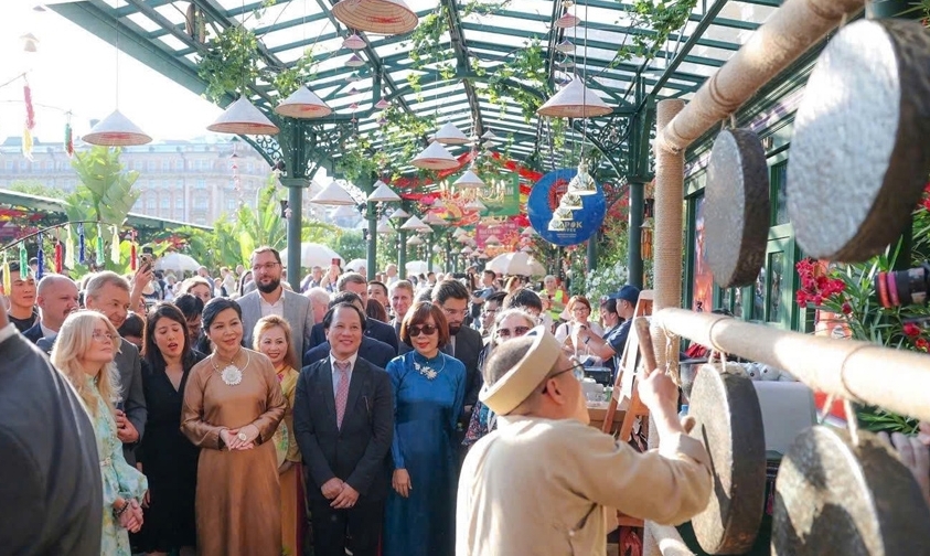 Lan tỏa bản sắc văn hóa Hà Nội tại Nga