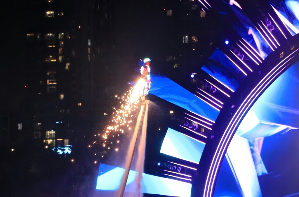 Tất cả tạo nên một đêm diễn không thể quên trong lòng người dân TP Hồ Chí Minh