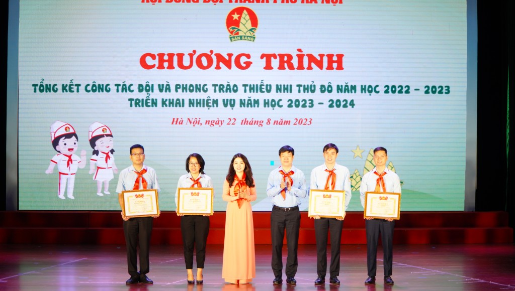 Vinh danh tổ chức Đội và thiếu nhi Thủ đô