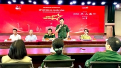 dac sac man ban sung than cong tren san khau duoi co vinh quang