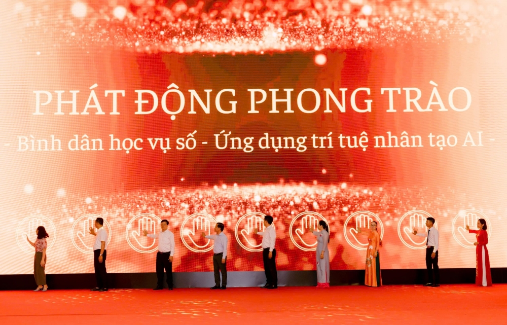 Xã Đông Anh quyết tâm trở thành điểm sáng “Bình dân học vụ số”