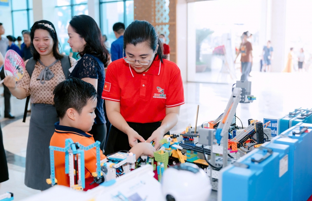 Xã Đông Anh quyết tâm trở thành điểm sáng “Bình dân học vụ số”