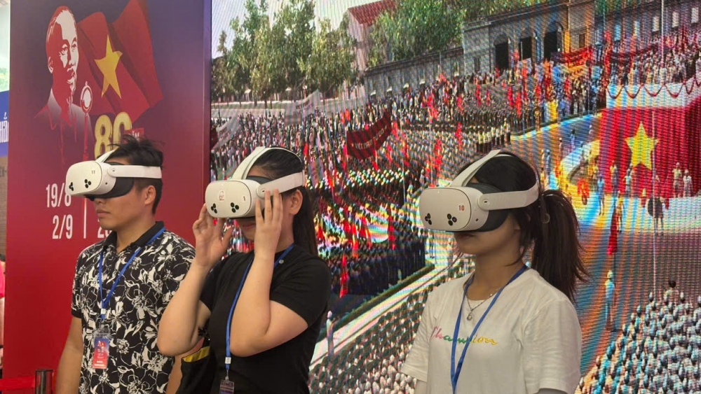 Xúc động khi trở về thời khắc thiêng liêng