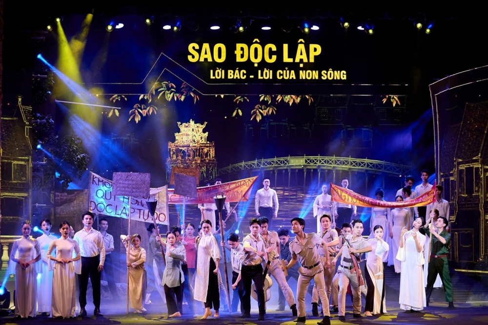 Chương trình nghệ thuật “Sao Độc lập” tôn vinh tinh thần yêu nước, ý chí quật cường của dân tộc