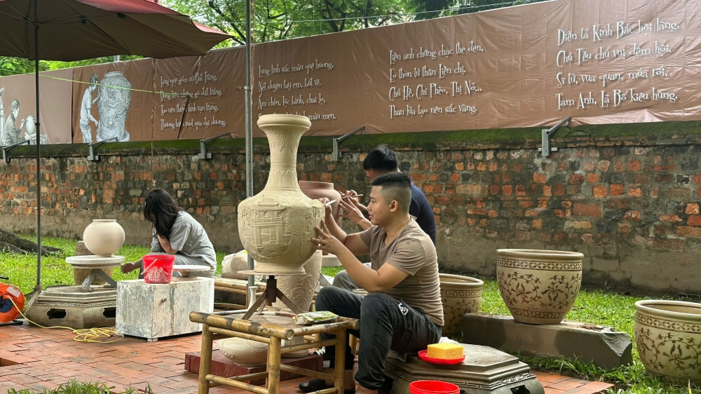 Cơ hội cho công chúng Thủ đô chiêm ngưỡng tinh hoa làng gốm Bát Tràng Cơ hội cho công chúng Thủ đô chiêm ngưỡng tinh hoa làng gốm Bát Tràng