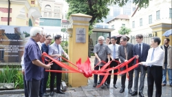 trung bay giao thoa van hoa a au trong long ha noi tai ngoi biet thu 49 tran hung dao