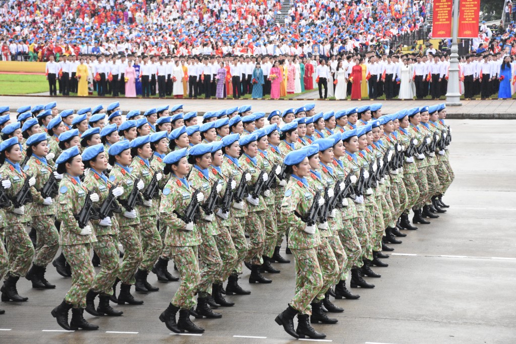 Ấn tượng về sự trang trọng, chu đáo của lễ diễu binh, diễu hành chính thức