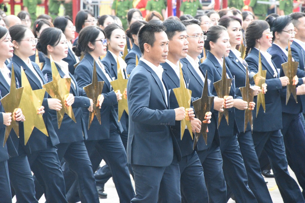 Ấn tượng về sự trang trọng, chu đáo của lễ diễu binh, diễu hành chính thức