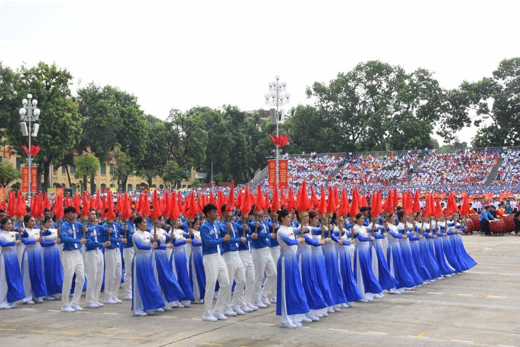 Ấn tượng về sự trang trọng, chu đáo của lễ diễu binh, diễu hành chính thức