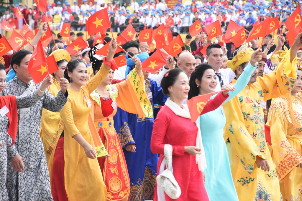 Ấn tượng về sự trang trọng, chu đáo của lễ diễu binh, diễu hành chính thức