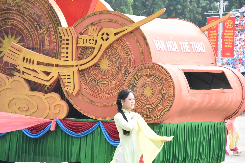 Đen Vâu, Hoàng Thùy Linh nổi bật trong lễ tổng duyệt diễu binh, diễu hành