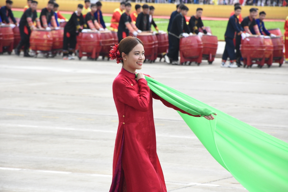 Đen Vâu, Hoàng Thùy Linh nổi bật trong lễ tổng duyệt diễu binh, diễu hành