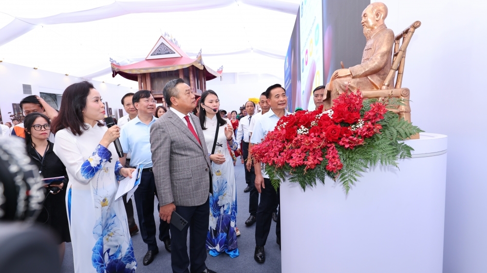 Kéo dài Triển lãm thành tựu đất nước đến 15/9