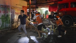 Lãnh đạo Sở GD&ĐT Hà Nội thăm hỏi gia đình học sinh, giáo viên là nạn nhân vụ cháy ở Thanh Xuân