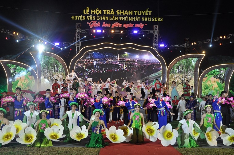 Khai mạc Lễ hội Trà Shan tuyết huyện Văn Chấn lần thứ Nhất