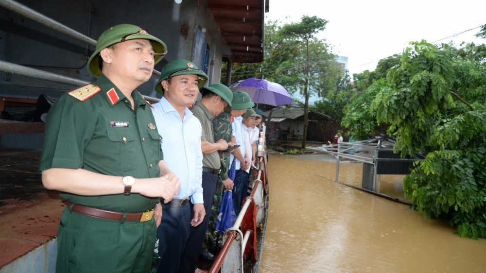 Kiểm tra công tác ứng phó với mưa lũ tại huyện Ba Vì