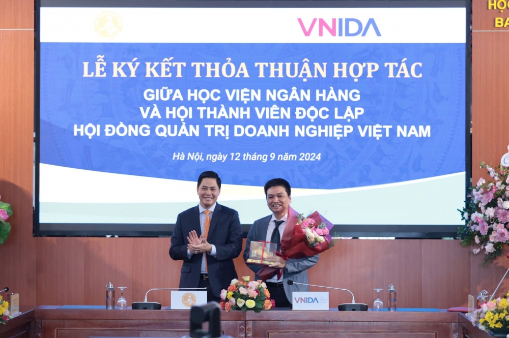 Học viện Ngân hàng ký kết thỏa thuận hợp tác với VNIDA