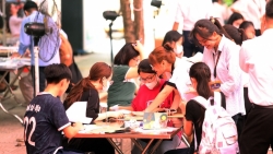 hoc vien ngan hang gian thoi gian dong hoc phi cho sinh vien bi anh huong boi bao lu